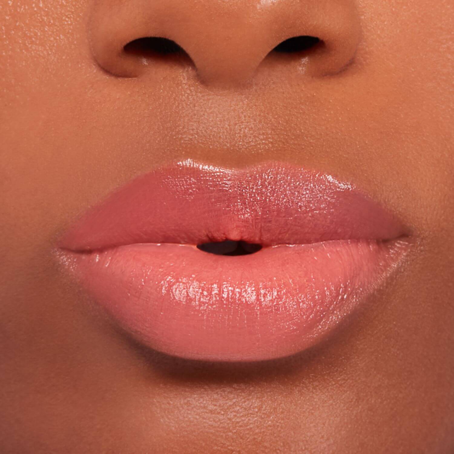 POWER-FULL PLUMP LIP BALM (B&Aacute;LSAMO LABIAL HIDRATANTE Y VOLUMINIZADOR)